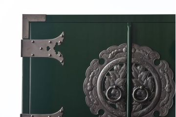 中古　二本松箪笥　田中家具　個性的でモダンな両開き戸付きチェスト(箪笥、引き出し)