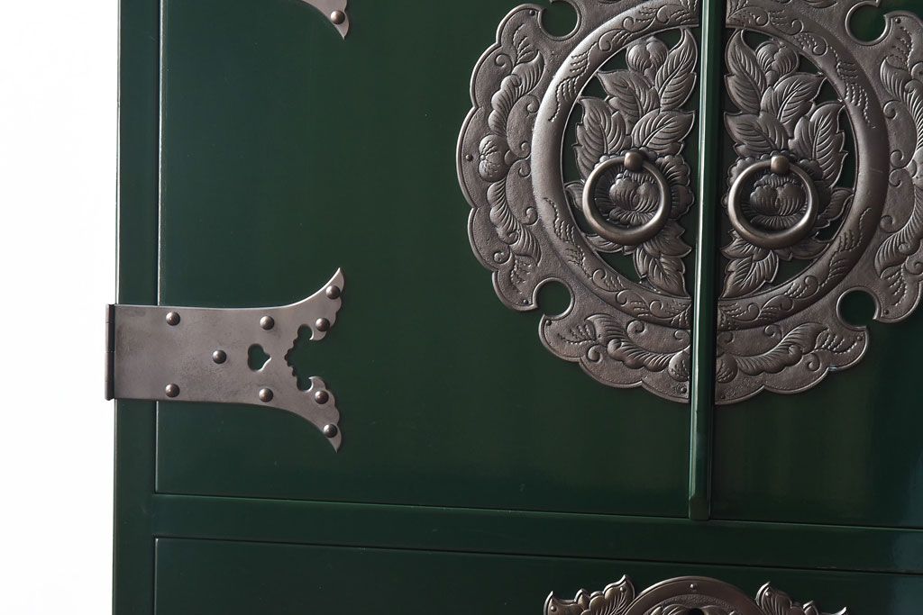 中古　二本松箪笥　田中家具　個性的でモダンな両開き戸付きチェスト(箪笥、引き出し)