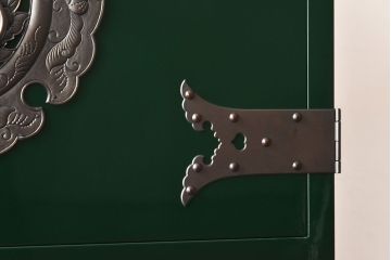 中古　二本松箪笥　田中家具　個性的でモダンな両開き戸付きチェスト(箪笥、引き出し)