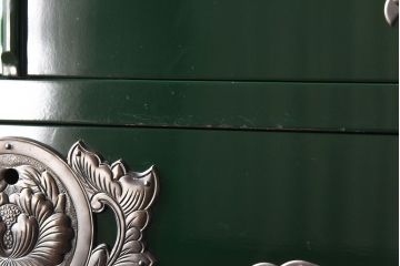 中古　二本松箪笥　田中家具　個性的でモダンな両開き戸付きチェスト(箪笥、引き出し)