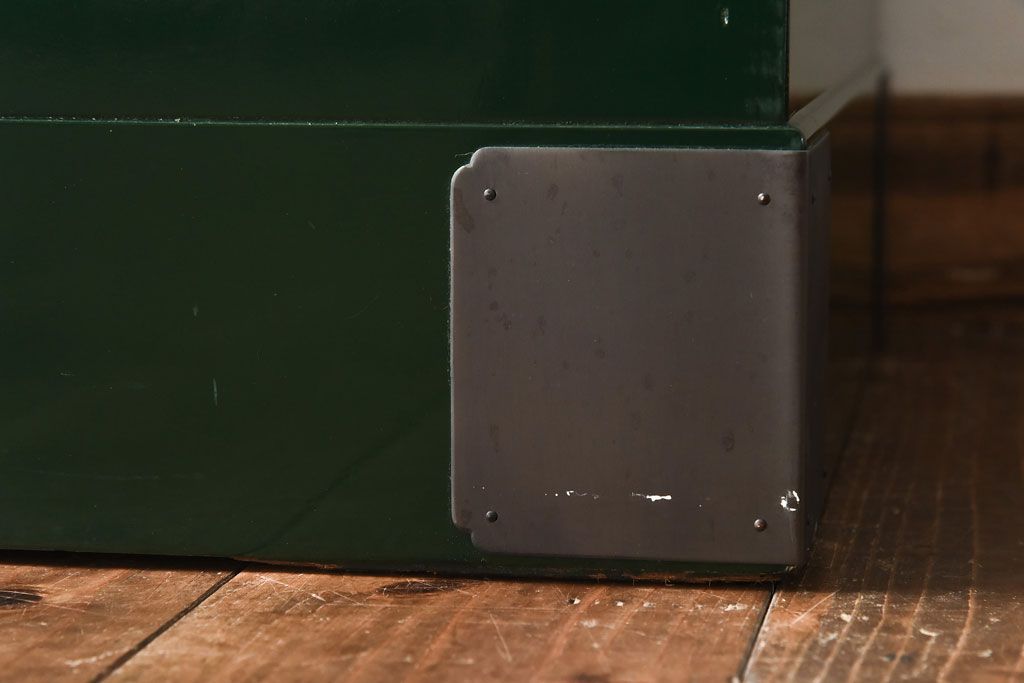 中古　二本松箪笥　田中家具　個性的でモダンな両開き戸付きチェスト(箪笥、引き出し)