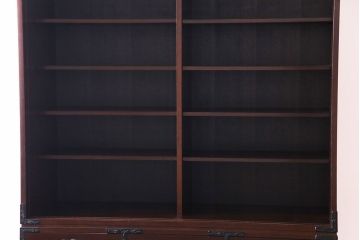 中古美品　民芸家具　モダンでシックな雰囲気が魅力の水屋箪笥(食器棚、戸棚)(定価約40万円)