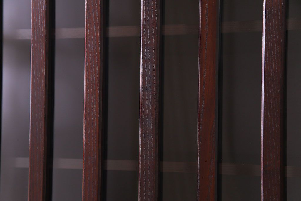 中古美品　民芸家具　モダンでシックな雰囲気が魅力の水屋箪笥(食器棚、戸棚)(定価約40万円)