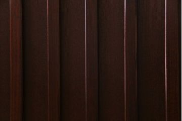 中古美品　民芸家具　モダンでシックな雰囲気が魅力の水屋箪笥(食器棚、戸棚)(定価約40万円)