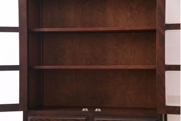 中古　北海道民芸家具　上質なつくりとクラシカルな佇まいが素敵な本箱・小(ブックケース、収納棚)