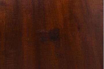 アンティーク家具　イギリスアンティーク　ウォールナット材　洗練された細身のデザインが魅力のラウンドカードテーブル(コンソールテーブル、サイドテーブル、コーヒーテーブル)