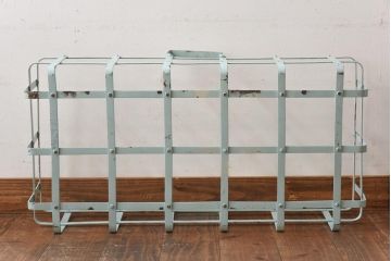 アンティーク雑貨　昭和中期　シャビー質感がお洒落なアイアン製のカゴ(小物入れ、バスケット)