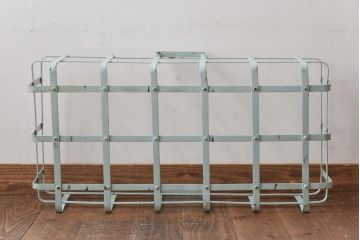 アンティーク雑貨　昭和中期　シャビー質感がお洒落なアイアン製のカゴ(小物入れ、バスケット)(2)