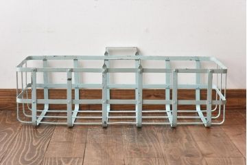 アンティーク雑貨　昭和中期　シャビー質感がお洒落なアイアン製のカゴ(小物入れ、バスケット)(2)