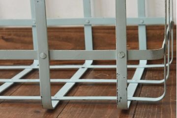 アンティーク雑貨　昭和中期　シャビー質感がお洒落なアイアン製のカゴ(小物入れ、バスケット)(2)
