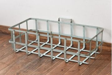 アンティーク雑貨　昭和中期　シャビー質感がお洒落なアイアン製のカゴ(小物入れ、バスケット)(3)