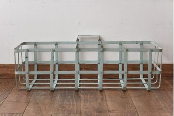 アンティーク雑貨　昭和中期　シャビー質感がお洒落なアイアン製のカゴ(小物入れ、バスケット)(3)