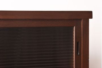 レトロ家具　昭和初期　前面ケヤキ材　レトロな佇まいのモールガラス入り戸棚(収納棚、リビングボード)