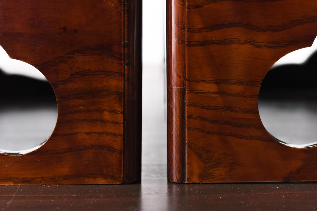 アンティーク雑貨　和製アンティーク　ケヤキ材　艶やかな漆塗りが目を引くお膳2個セット