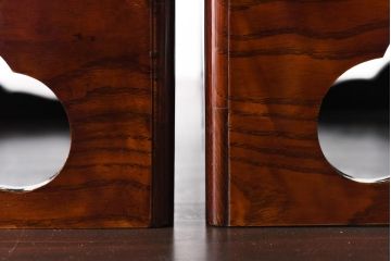 アンティーク雑貨　和製アンティーク　ケヤキ材　艶やかな漆塗りが目を引くお膳2個セット