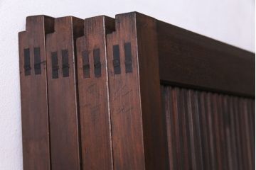 昭和期　板ガラス裏障子留め　ケヤキ材の腰板が目を惹くガラス入り格子戸(ガラス帯戸、仕切り戸、引き戸、建具)4枚組