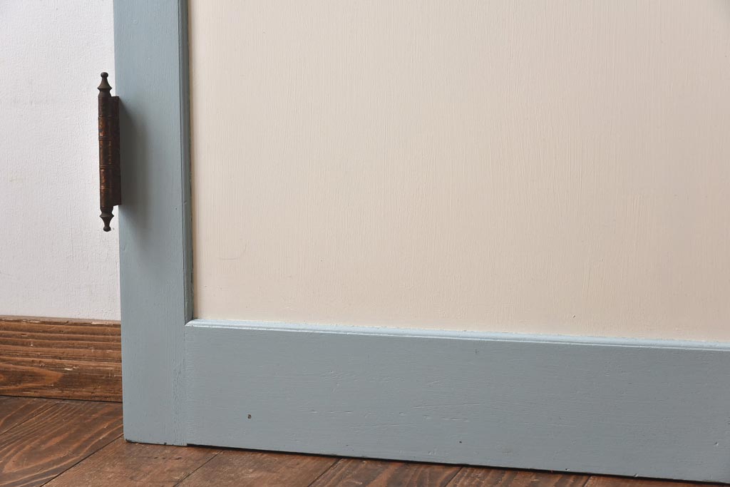 レトロ　色ガラス入り　淡い水色が爽やかなペイントドア(扉、建具)