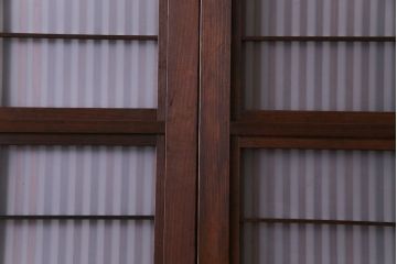 和製アンティーク　腰板ケヤキ　板ガラス裏障子留め　モダンな花ガラス入り幅狭格子戸(ガラス戸、引き戸、建具)4枚セット