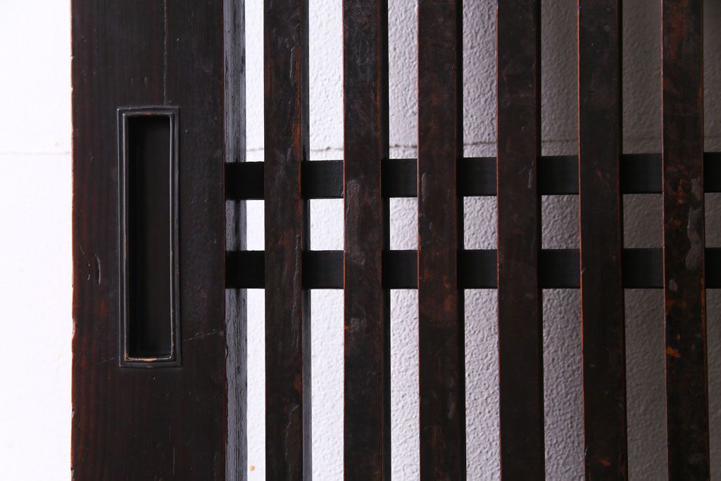 和製アンティーク　渋みのある色合いの格子帯戸1枚(引き戸、建具)(1)