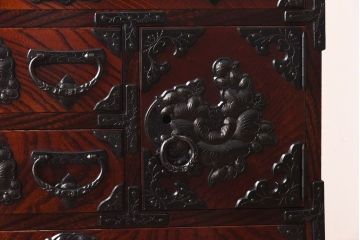 中古　伝統民芸家具　岩谷堂箪笥　力強い和の雰囲気漂う極小箪笥(小引き出し)(定価約26万円)