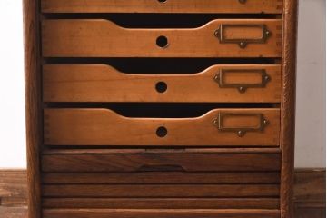 アンティーク家具　イギリスアンティーク　希少品　珍しい蛇腹シャッターが付いたレコードチェスト(収納棚、書類ケース、キャビネット、ミュージックキャビネット)
