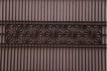 和製アンティーク　上品な和の雰囲気漂う組子入り帯戸(格子戸、引き戸)2枚セット(1)