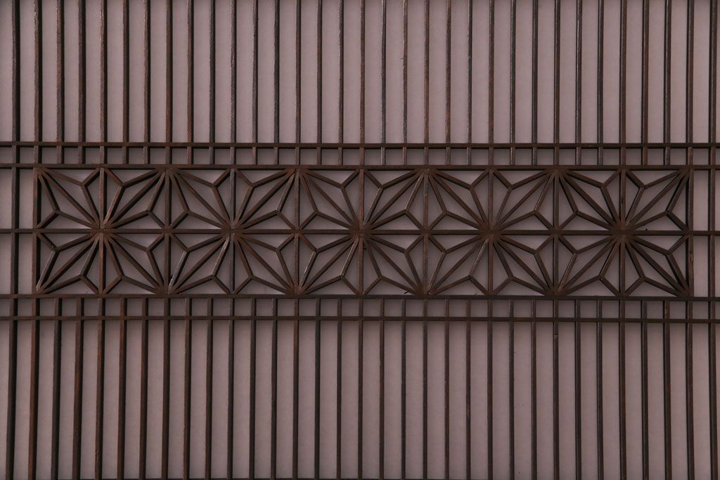 和製アンティーク　上品な和の雰囲気漂う組子入り帯戸(格子戸、引き戸)2枚セット(2)