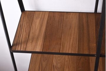 ラフジュオリジナル　チーク無垢材　シンプルながら使い勝手の良い台形アイアンラック(飾り棚、陳列棚)(2)