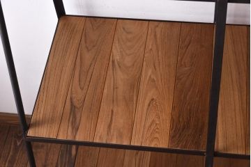 ラフジュオリジナル　チーク無垢材　シンプルながら使い勝手の良い台形アイアンラック(飾り棚、陳列棚)(2)