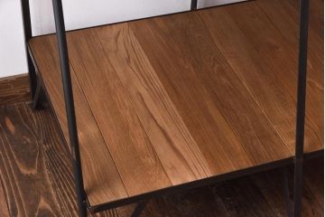 ラフジュオリジナル　チーク無垢材　シンプルながら使い勝手の良い台形アイアンラック(飾り棚、陳列棚)(2)