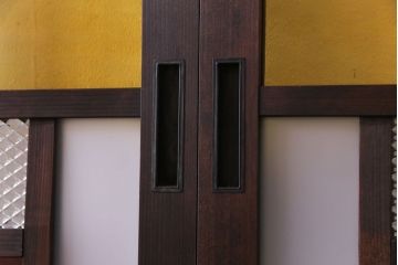 ラフジュ工房オリジナル　2色の色ガラスが目を引くレトロな引き戸(建具、ガラス戸)4枚セット