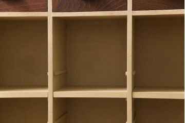 昭和期　リメイク家具　レトロな雰囲気漂うペイントロッカー・7列(収納棚、サイドチェスト)