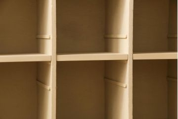 昭和期　リメイク家具　レトロな雰囲気漂うペイントロッカー・7列(収納棚、サイドチェスト)
