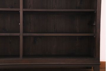 大正昭和初期　ラフジュ工房オリジナル　花菱模様ガラス入り　レトロな雰囲気溢れるアンティークのガラス戸棚(食器棚、収納棚)(1)
