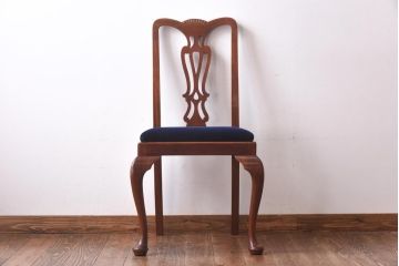 アンティーク家具　イギリスアンティーク　ウォールナット材　透かし彫りが上品なチェア(椅子、ダイニングチェア、ワークチェア)(1)