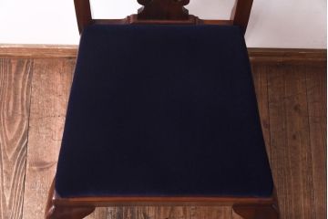 アンティーク家具　イギリスアンティーク　ウォールナット材　透かし彫りが上品なチェア(椅子、ダイニングチェア、ワークチェア)(1)