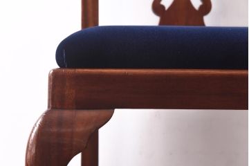 アンティーク家具　イギリスアンティーク　ウォールナット材　透かし彫りが上品なチェア(椅子、ダイニングチェア、ワークチェア)(1)