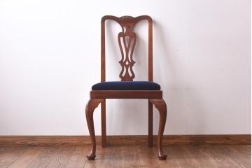 アンティーク家具　イギリスアンティーク　ウォールナット材　透かし彫りが上品なチェア(椅子、ダイニングチェア、ワークチェア)(2)