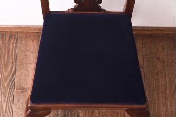 アンティーク家具　イギリスアンティーク　ウォールナット材　透かし彫りが上品なチェア(椅子、ダイニングチェア、ワークチェア)(2)