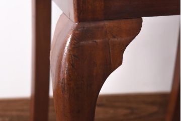 アンティーク家具　イギリスアンティーク　ウォールナット材　透かし彫りが上品なチェア(椅子、ダイニングチェア、ワークチェア)(2)