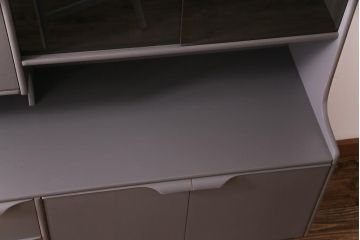 北欧ビンテージ　ペイント家具　シックな雰囲気漂うサイドボード(収納棚、キャビネット)