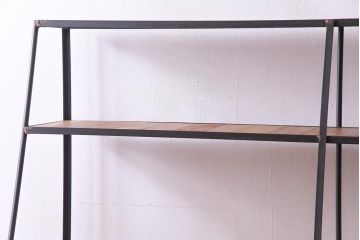 ラフジュオリジナル　チーク無垢材　シンプルで馴染みやすい台形アイアンラック(飾り棚、陳列棚)