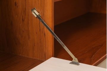 北欧ビンテージ　ペイント家具　レトロな雰囲気が魅力のサイドボード(収納段、ダイニングボード)