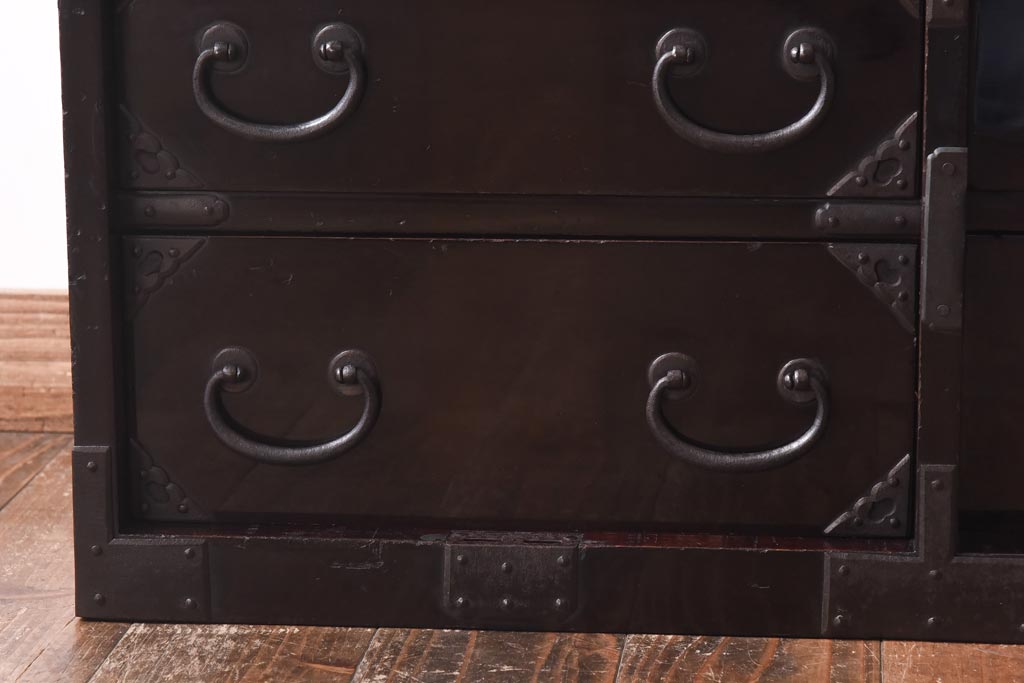 アンティーク家具　和製アンティーク　総桐材　松竹梅・鳥図　職人の技が生きる上手物の庄内小箪笥(小引き出し、引き出し、桐箪笥、桐たんす)