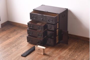 アンティーク家具　和製アンティーク　総桐材　松竹梅・鳥図　職人の技が生きる上手物の庄内小箪笥(小引き出し、引き出し、桐箪笥、桐たんす)