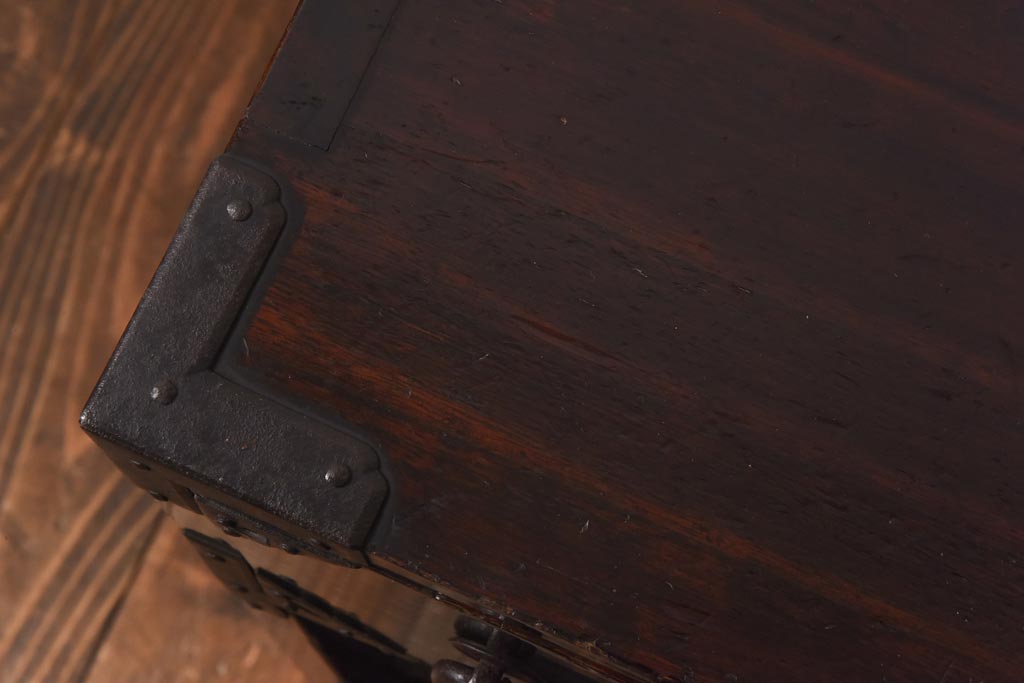 アンティーク家具　和製アンティーク　総桐材　松竹梅・鳥図　職人の技が生きる上手物の庄内小箪笥(小引き出し、引き出し、桐箪笥、桐たんす)