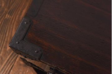 アンティーク家具　和製アンティーク　総桐材　松竹梅・鳥図　職人の技が生きる上手物の庄内小箪笥(小引き出し、引き出し、桐箪笥、桐たんす)