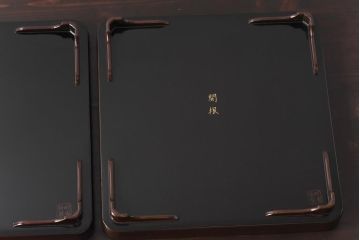 アンティーク雑貨　和製アンティーク　鯉の図　和の雰囲気漂う漆塗りのお膳(お盆、トレー)2枚セット