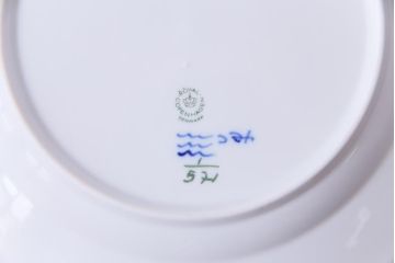 中古　ROYAL COPENHAGEN(ロイヤルコペンハーゲン)　ブルーフルーテッド　ハーフレース　プレート2枚セット(皿、洋食器)(定価約4万3千円)