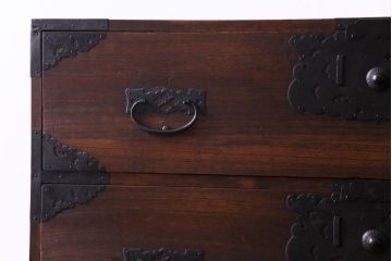 アンティーク家具　和製アンティーク　大正時代　桐材　和の風情あふれる重ね佐渡箪笥(衣装箪笥、チェスト、ローボード、桐箪笥、桐たんす)